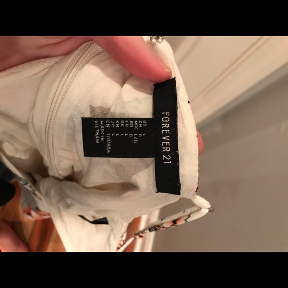 Dress - Picture 3 of 3